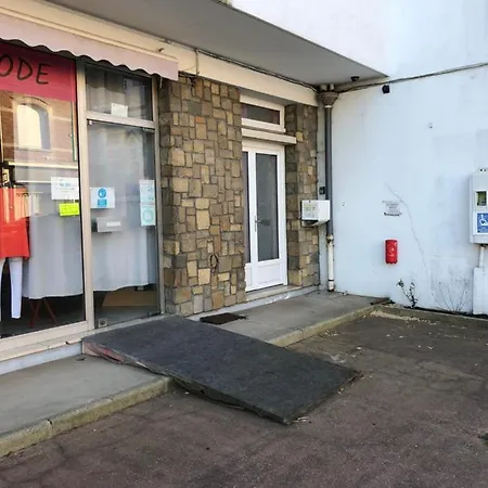De La Nièvre - Centre Ville-2e étage *