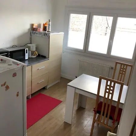 De La Nièvre - Centre Ville-2e étage *